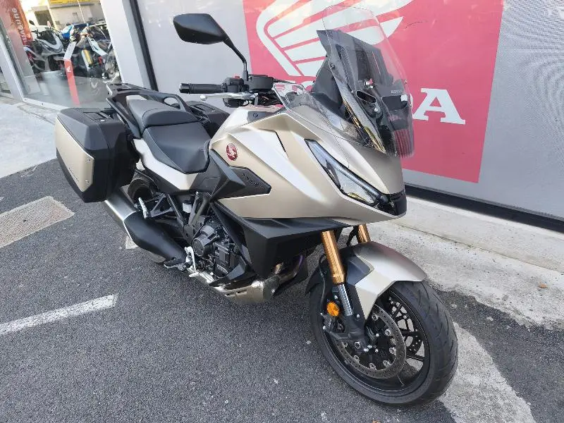 NT 1100 DCT