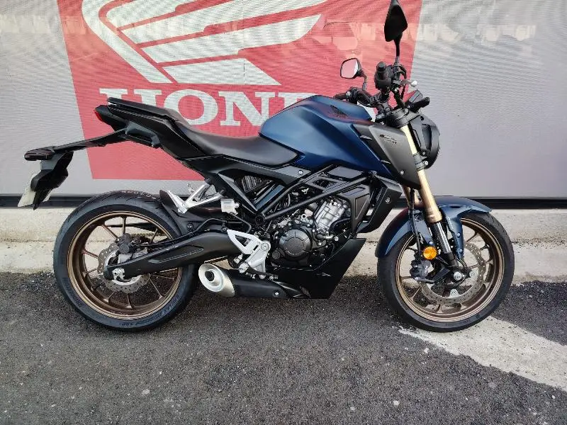 CB 125  R