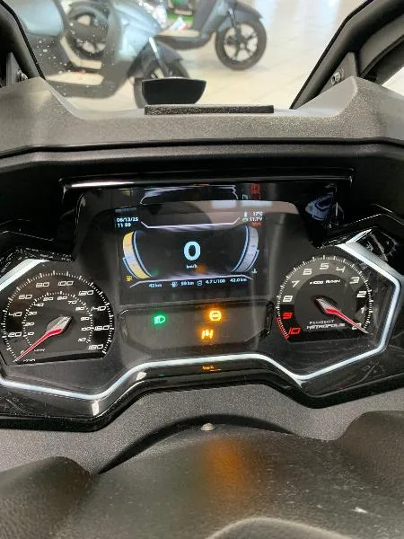 METROPOLIS 400 SW