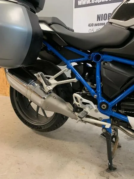 R 1200 R