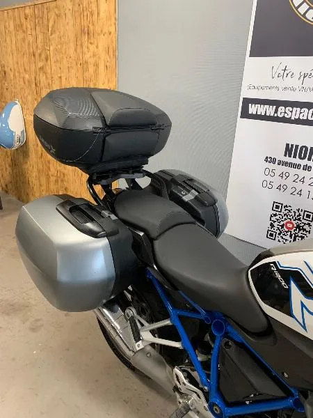 R 1200 R