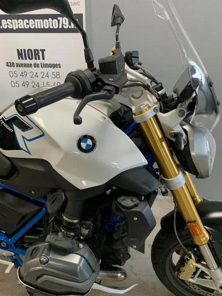 R 1200 R