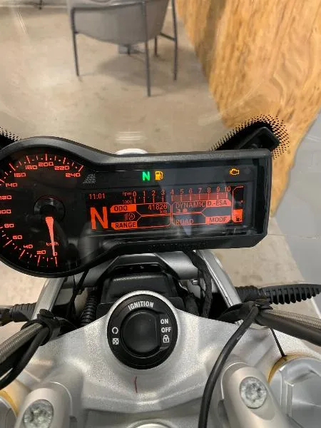 R 1200 R