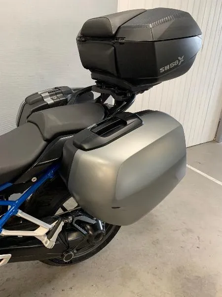 R 1200 R