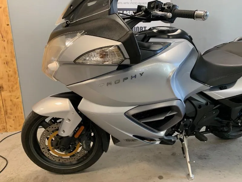 TROPHY 1200
