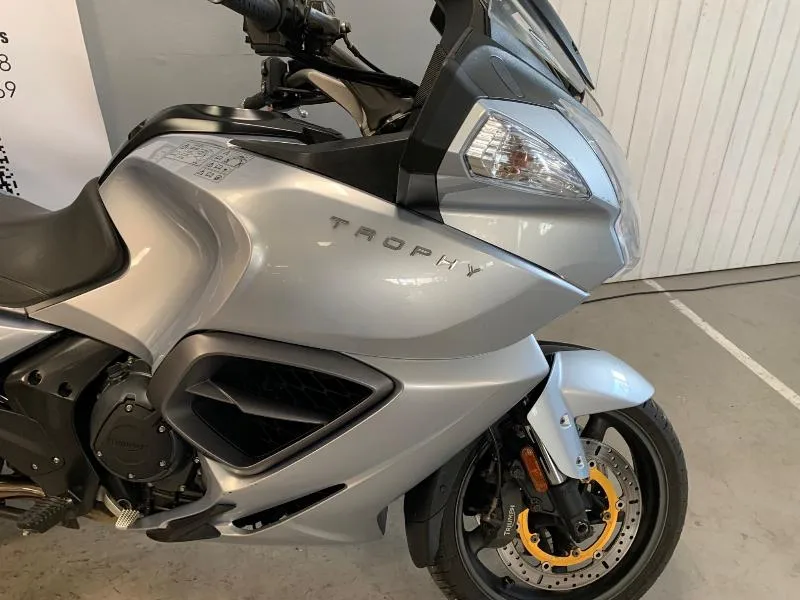 TROPHY 1200