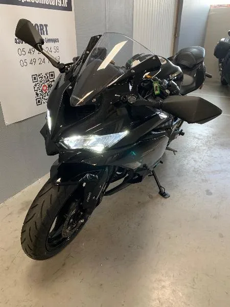 ZX4R