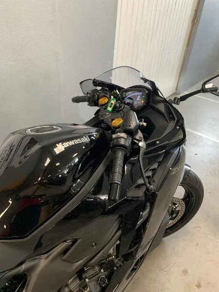 ZX4R