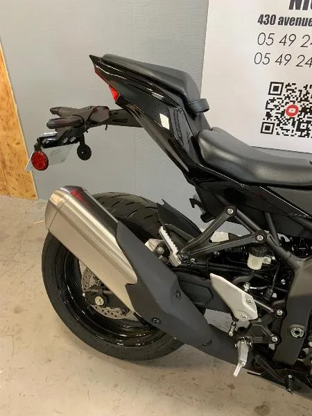 ZX4R