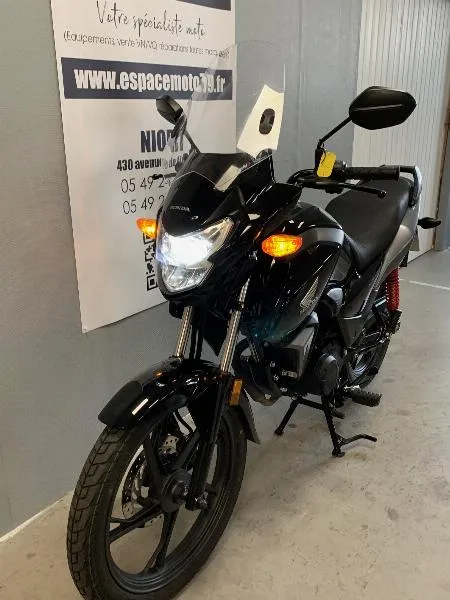 CB 125 F