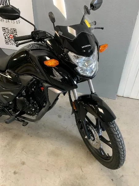 CB 125 F