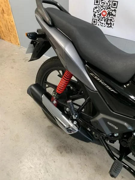 CB 125 F