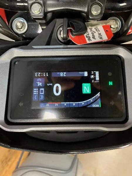 CB 125 F