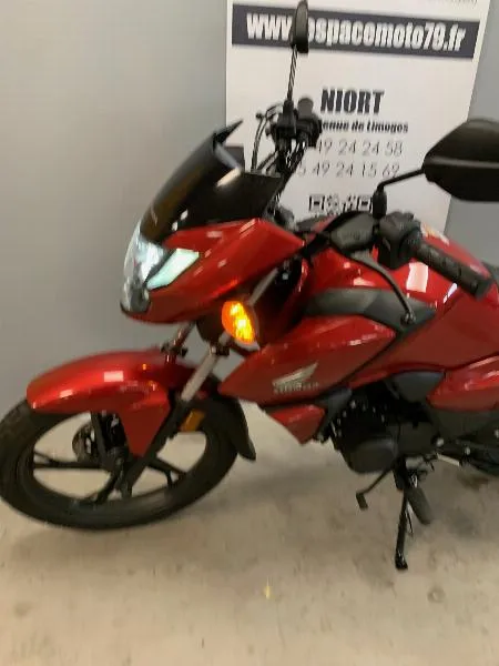 CB 125 F