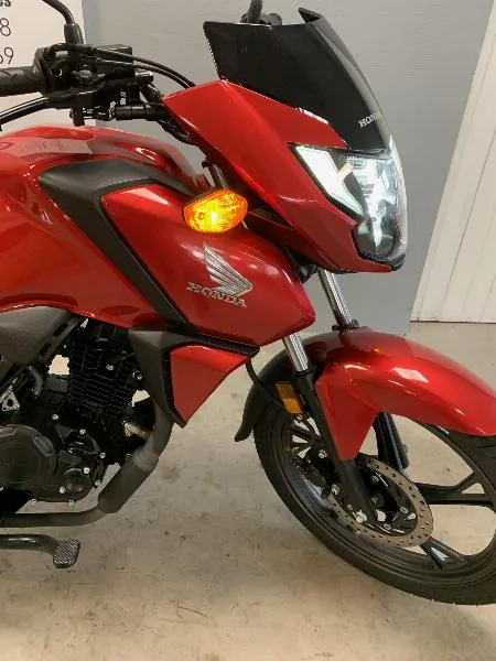 CB 125 F