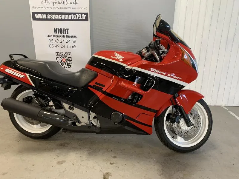 CBR 1000 F