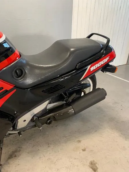 CBR 1000 F