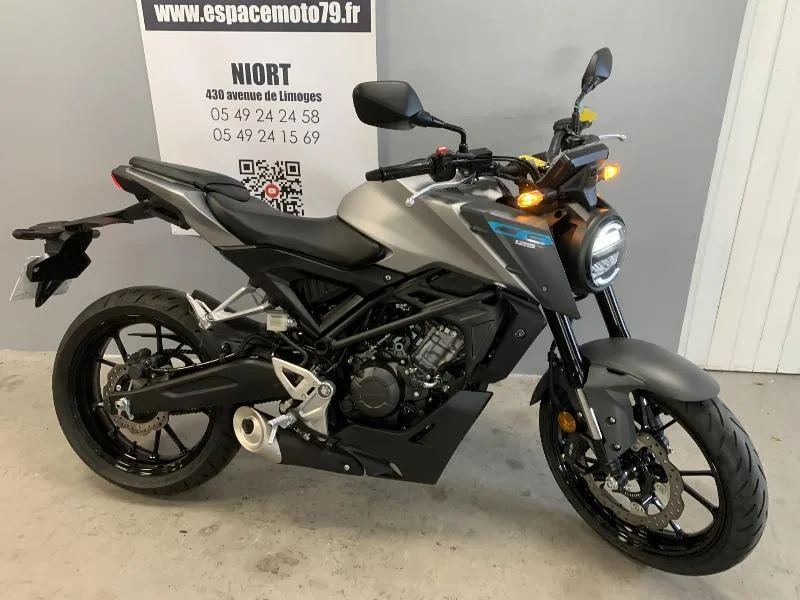 CB 125  R