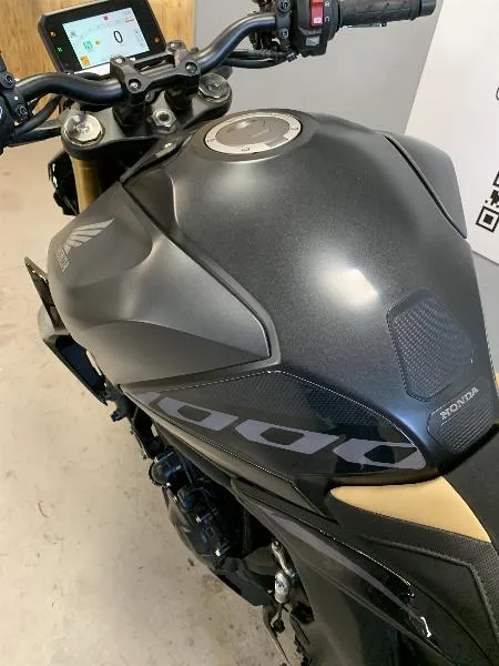 CB 1000 Hornet SP