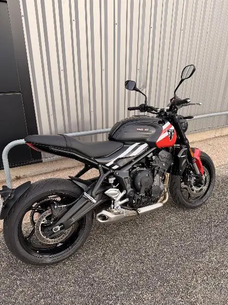 TRIDENT 660