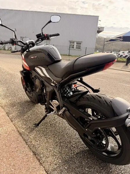 TRIDENT 660