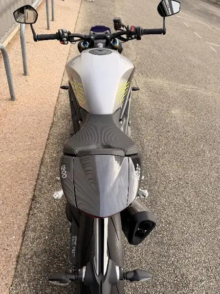 SPEED TRIPLE 1200 RS