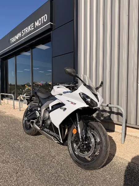 	DAYTONA 660