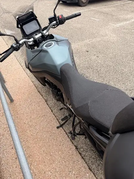 DL VSTROM 800DE