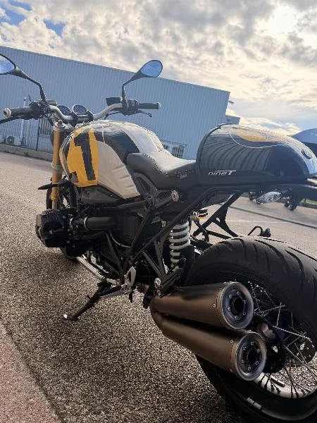 R NineT
