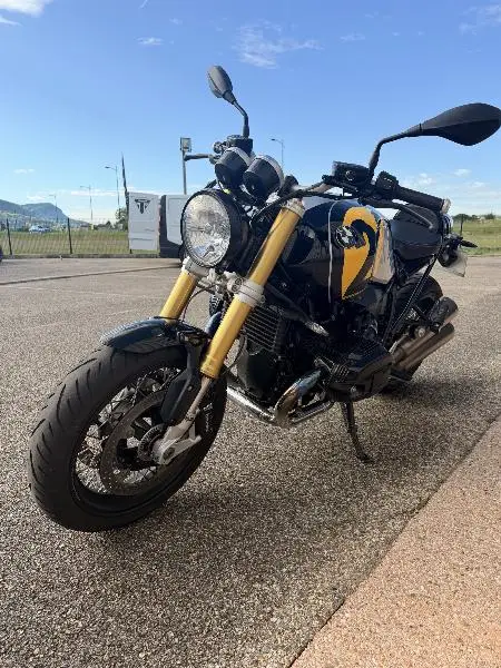 R NineT