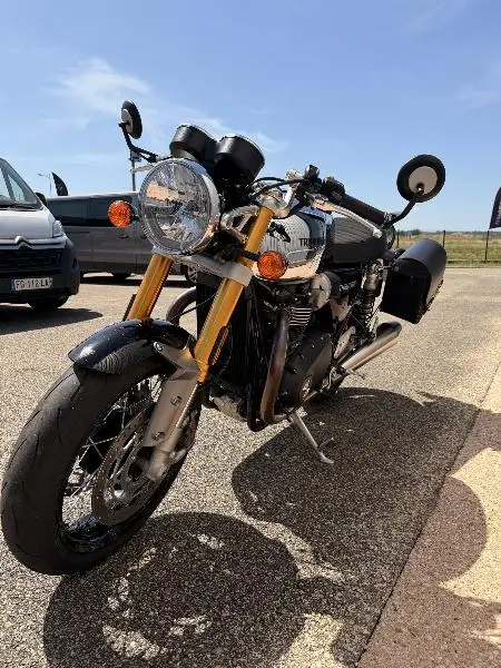 THRUXTON 1200 RS