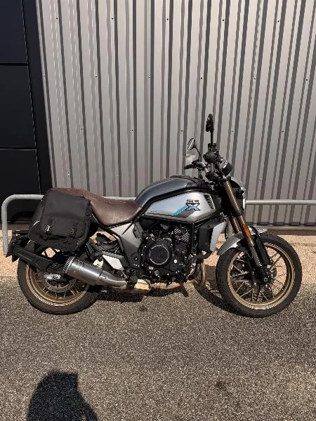 CLX 700