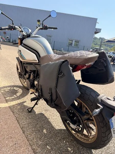 CLX 700