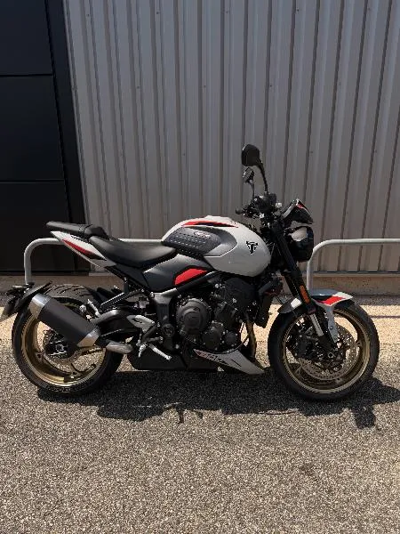 TRIDENT 800