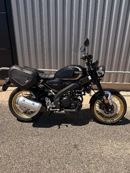 XSR 125 Legacy