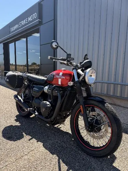 STREET TWIN  900