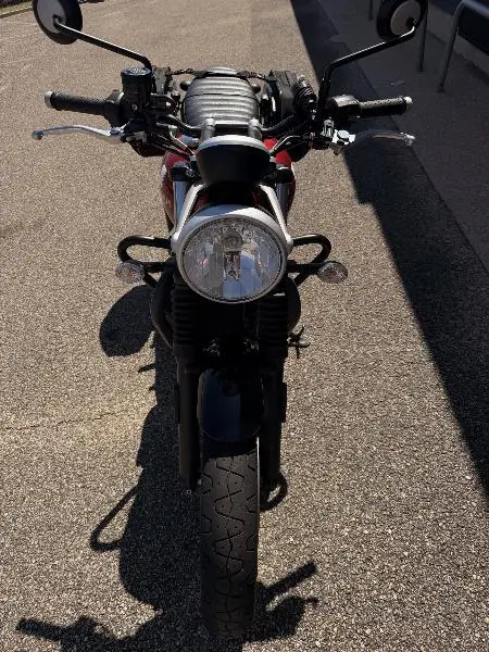 STREET TWIN  900
