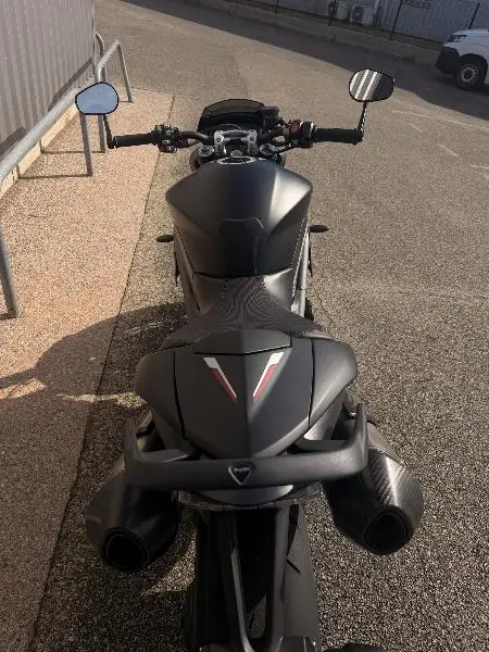 SPEED TRIPLE 1050 RS