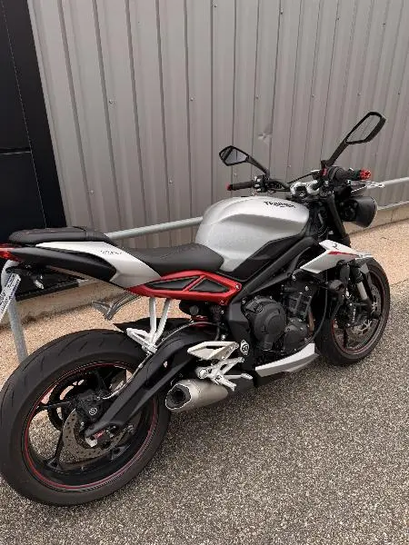 STREET TRIPLE 765 R