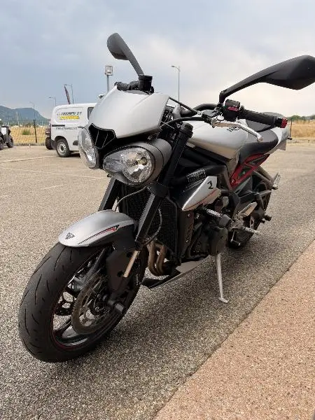 STREET TRIPLE 765 R