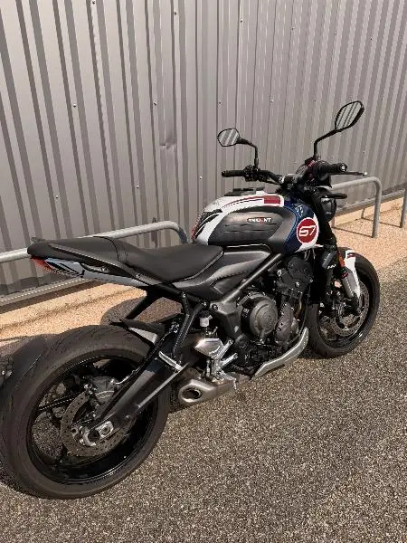 TRIDENT 660