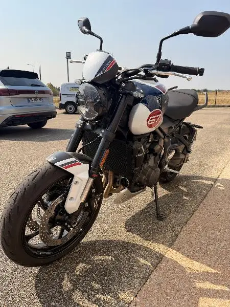 TRIDENT 660