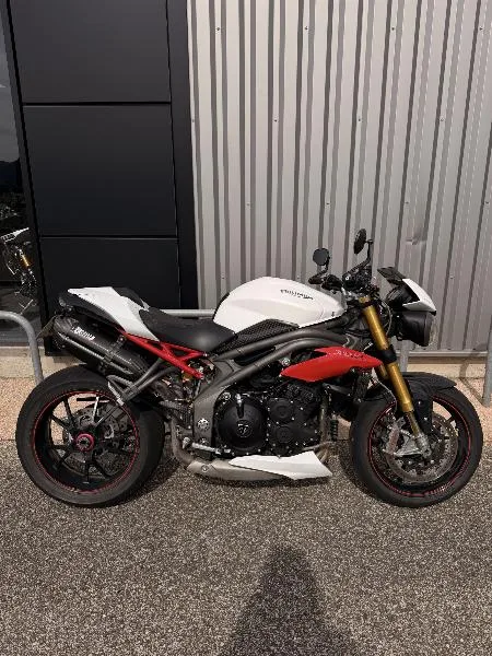 SPEED TRIPLE 1050 R