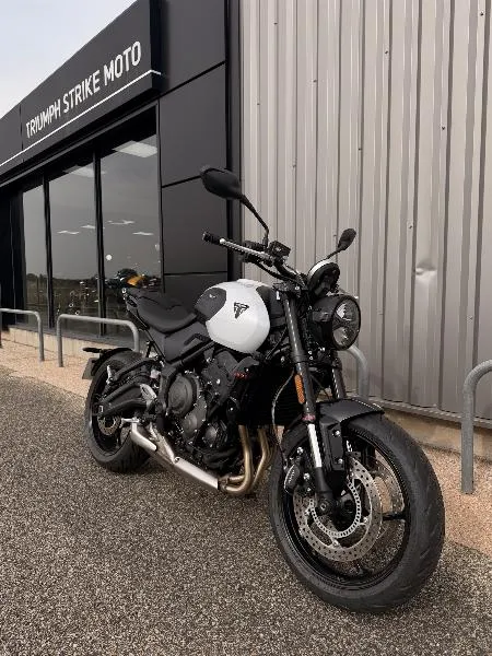 TRIDENT 660