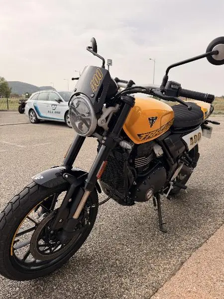 TRACKER 400