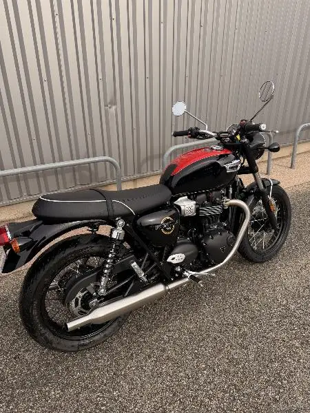 Bonneville T100