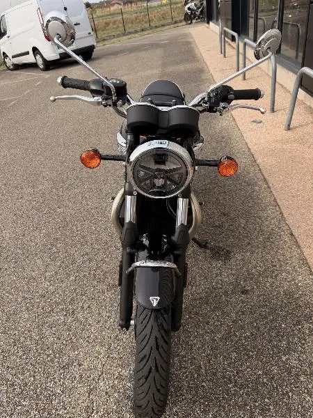 Bonneville T100