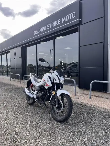 CB 125 F