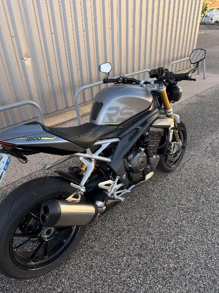 SPEED TRIPLE 1200 RS