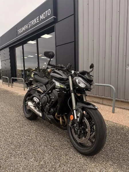 STREET TRIPLE 765 RS